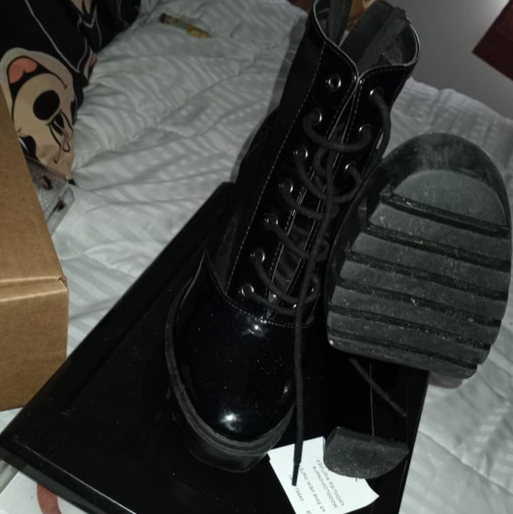 Shoe boot